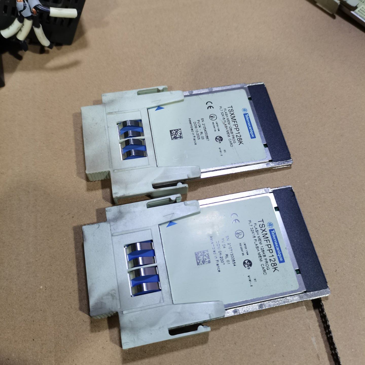 议价--施耐德TSXMFPP128K PLC内存卡 二手拆机 成色还