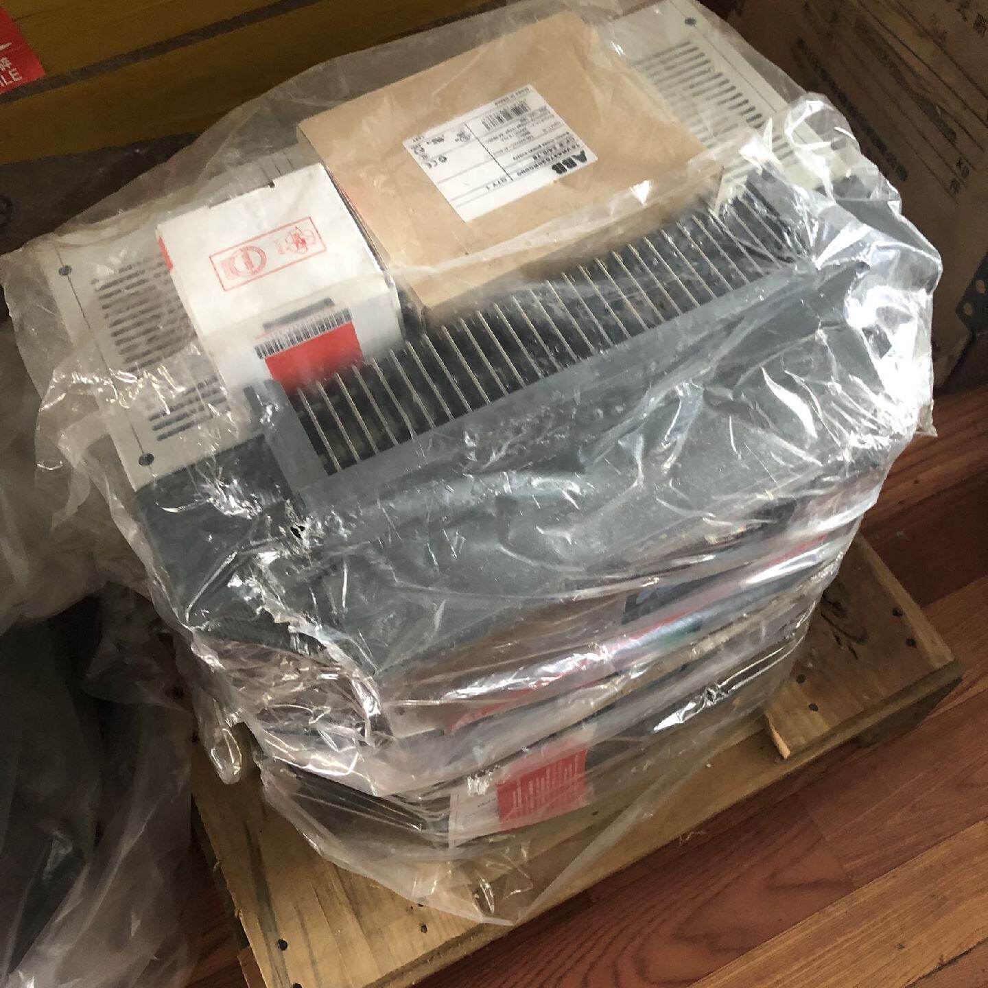 议价全新原装正品ABB 框架断路器3200A含底座E3N PR122/P-LSIG 3P