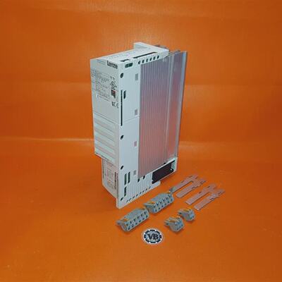 Lenze E82EV222K4B  E82EV2224B  ID 00450775  Prod.No. 4545294