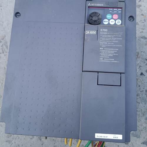 二手拆机三菱E700变频器FR一E7401.5KW2.2