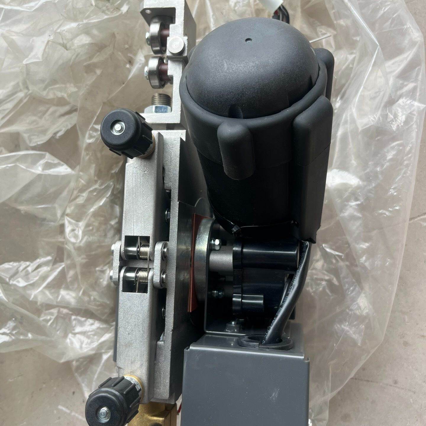 【议价】YW-CRF011HBE送丝机，厂里没用过的，外观有磕碰适用462