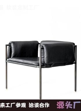 摩登创意现代简约设计皮艺黑色大耳朵休闲椅金属脚扶手椅子