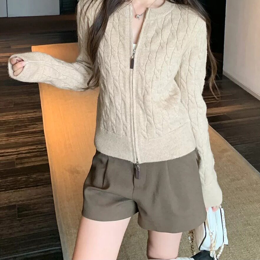 秋季绞花拉链短款显瘦针织开衫
