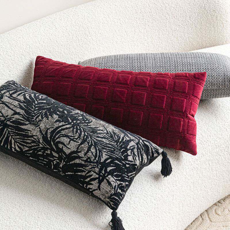 法式轻奢复古腰枕高级红黑抱枕沙发客厅长条枕样板间卧室床头靠垫