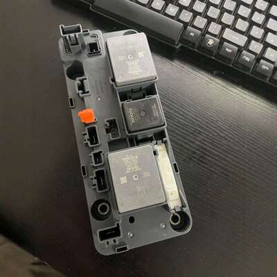 适用广汽传祺M8 HV电池继电器 大电池继电器盒总成G384B-48010