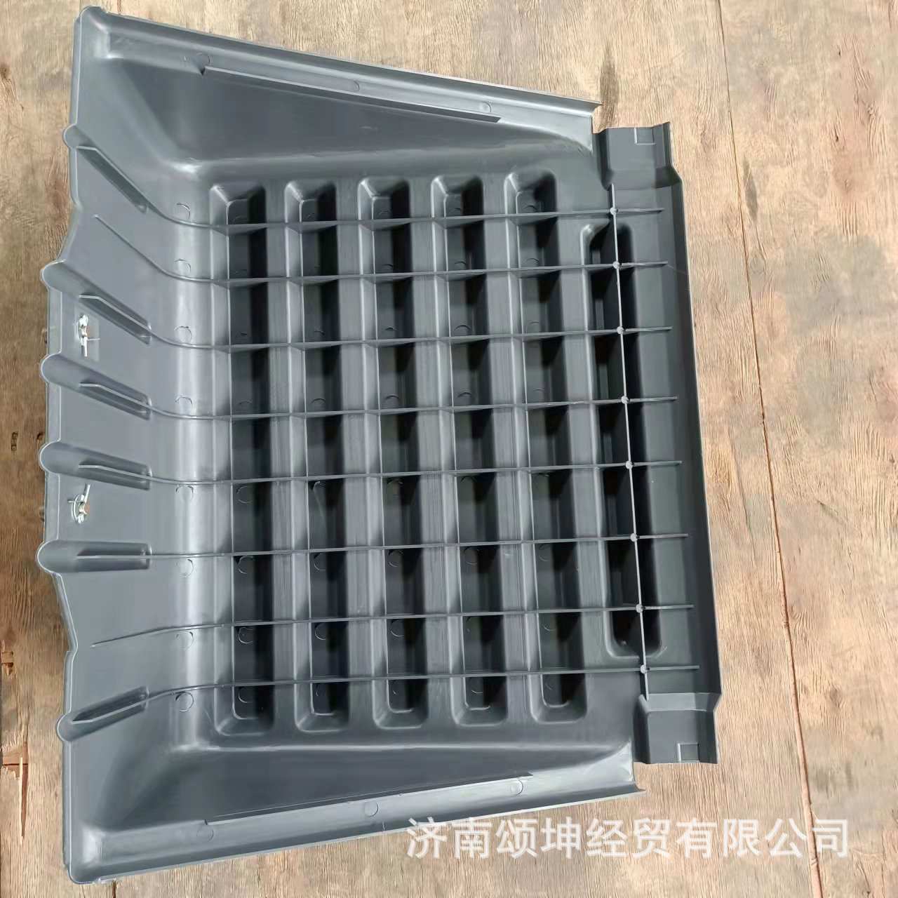 供应重汽豪沃T5G电瓶箱盖总成 811W41860-6094