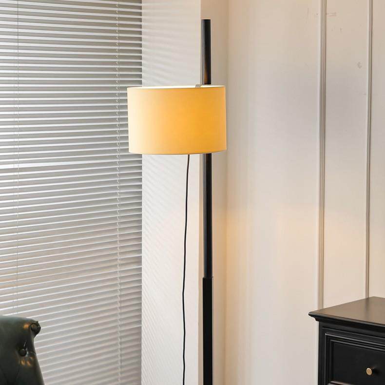 中古风客厅米黄色灯罩 现代简约设计师卧室沙发旁复古氛围落地灯