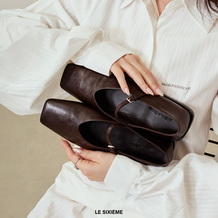 LE SIXIEMEmusika「驿站马车」小众牛皮方头一字扣带软底单鞋