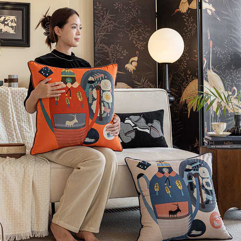 抱枕沙发客厅轻奢高级感高颜值2025网红爆款车用床头靠枕套不含芯