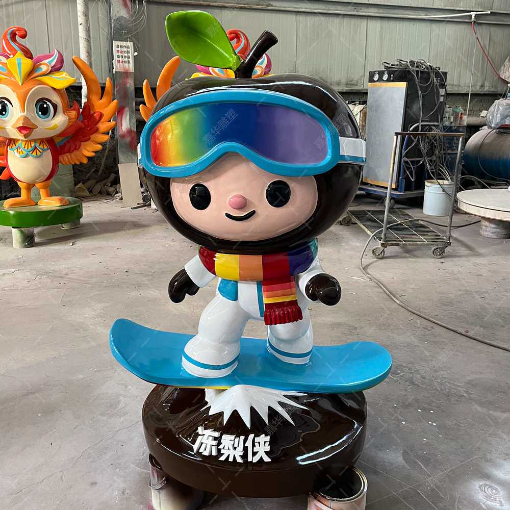 主题公园户外大公仔摆件定制广场卡通IP形象吉祥物玻璃钢雕塑定做