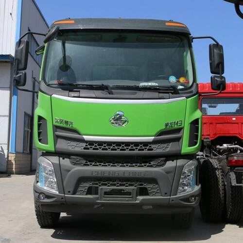东风柳汽新乘龙车M3 200马力 运6X2 5.6米卸翻自斗车污泥998输车