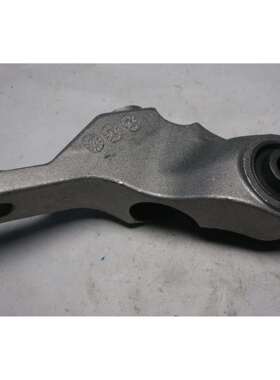 FA3A-39-010适用于马自达HM61.5T机脚胶支架后（FA8A）