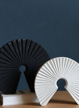 新中式轻奢古典黑白扇形陶瓷摆件样板间会所客厅书柜展柜软装饰品