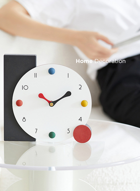 书房卧室ins桌面摆件家居饰品座钟电视柜装饰品台钟入户玄关摆件