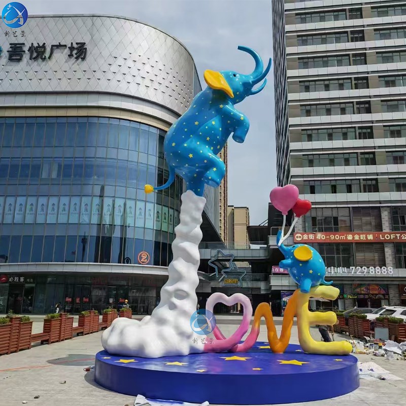 玻璃钢户外景区大型卡通公仔地标雕塑定制商业人物IP形象商场摆件