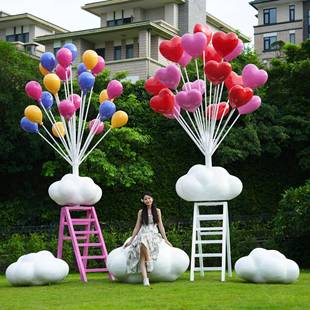 创意云朵雕塑户外景区民宿拍照打卡摆件商场美陈云梯心形落地装饰