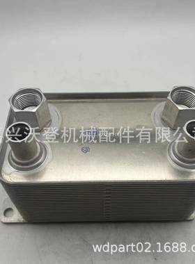 农机配件AT318085机油冷却器适用于约翰迪尔210K310J