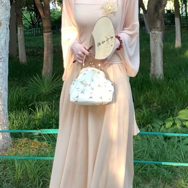 她来了2023年夏季新款晚晚风仙女套装温柔淑女半身裙奶油杏三件套图片