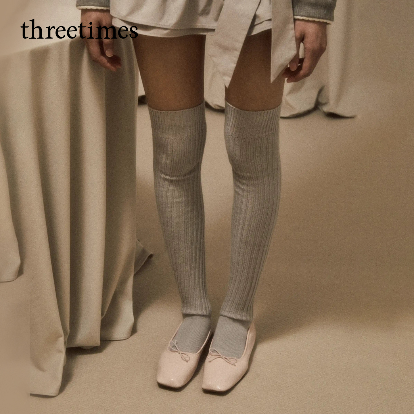 threetimes复古jk袜子过膝袜女学院风长筒袜秋冬女袜白色显瘦时尚