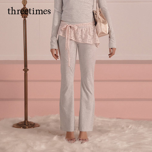 threetimes韩系蕾丝屁帘拼接裙裤女2026春微喇裤运动休闲修身长裤