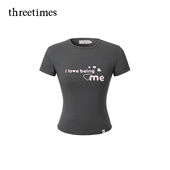 threetimes美式 显瘦小众上衣 修身 复古字母印花短袖 T恤女2026夏季
