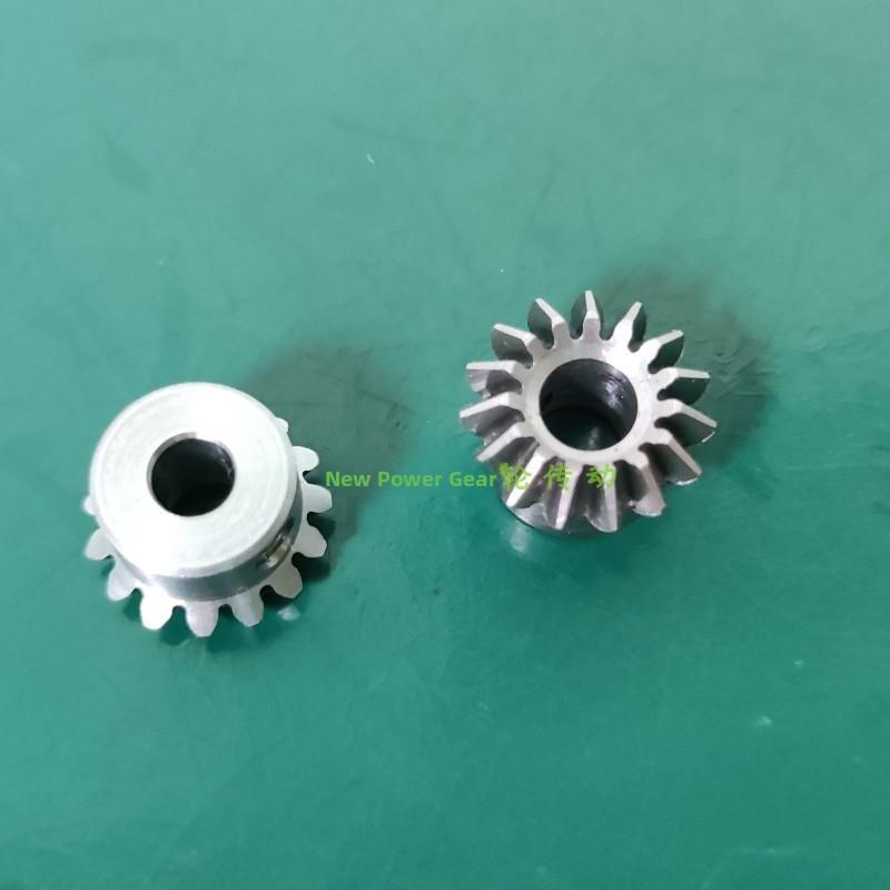 0.8模15齿直伞锥齿轮90度1：1标准孔精加工碳钢伞齿轮加工非标