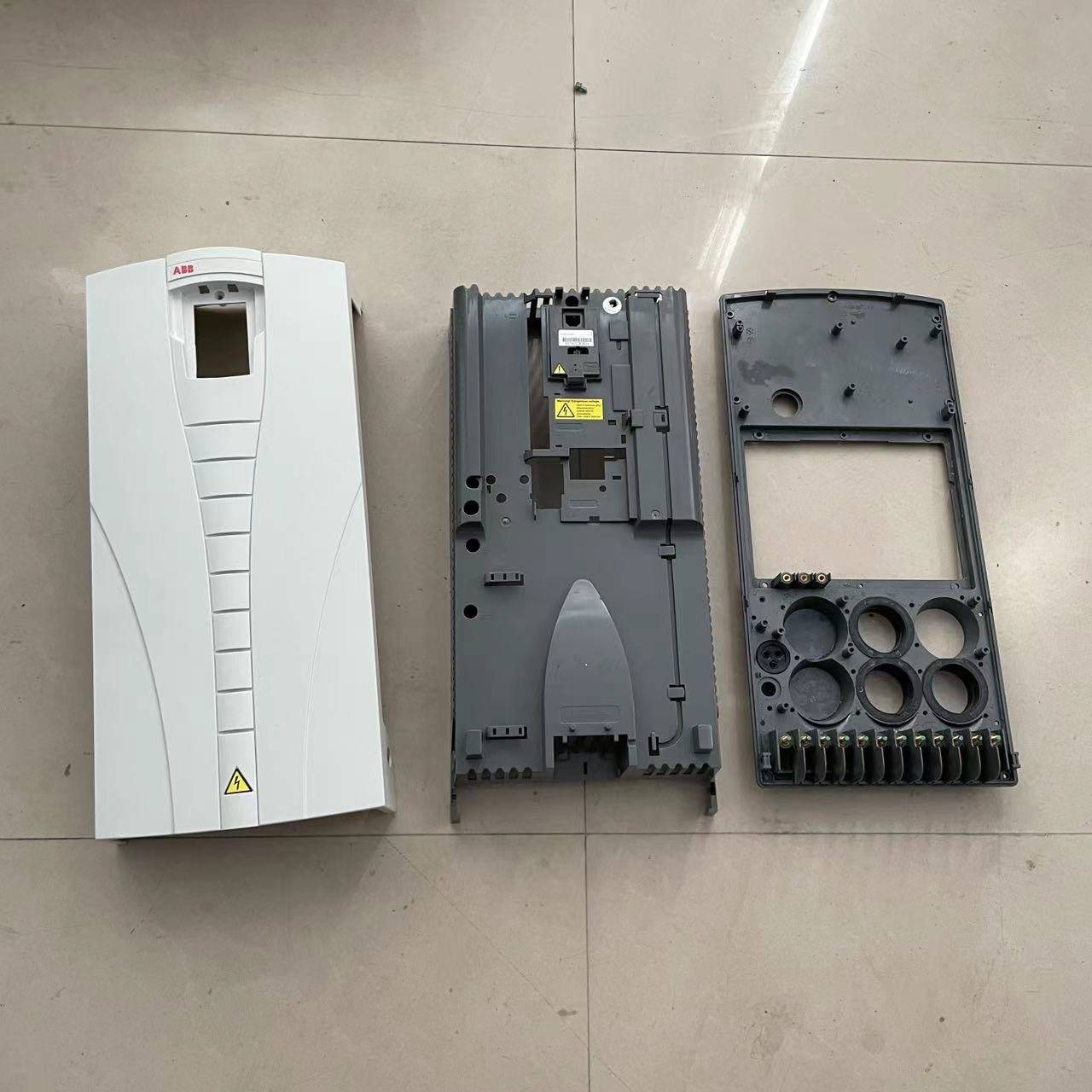 ABB变频器ACS800-510-550系30-37-45-55KW主接线端子排塑料外壳