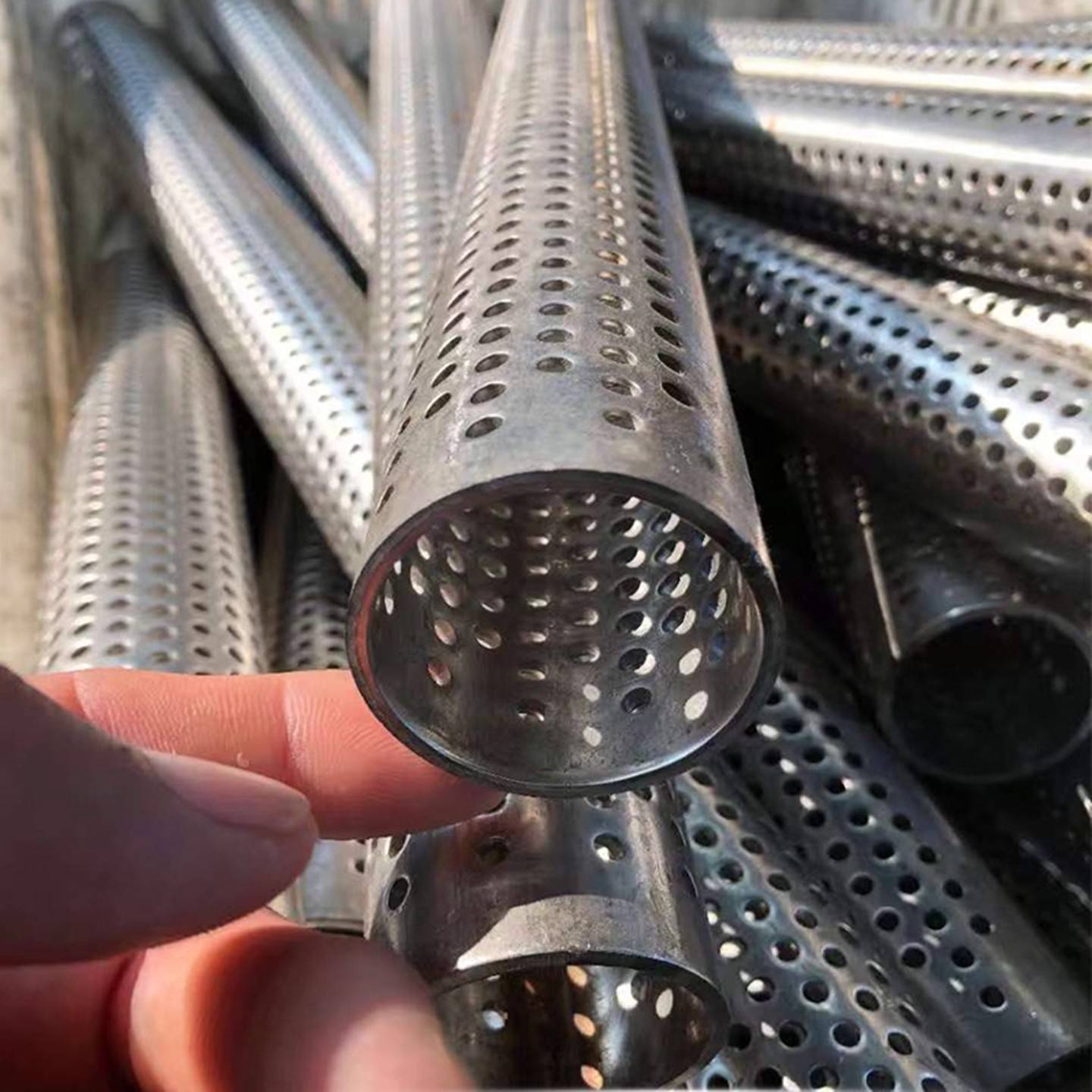 304冲孔管不锈钢多孔网管圆孔滤芯过滤筛管直径41mm滤芯骨架支撑