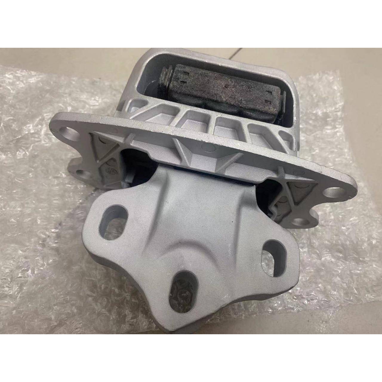 适用宝马MINI迷你F39F40F44F48F49F56波箱机脚胶22316853453