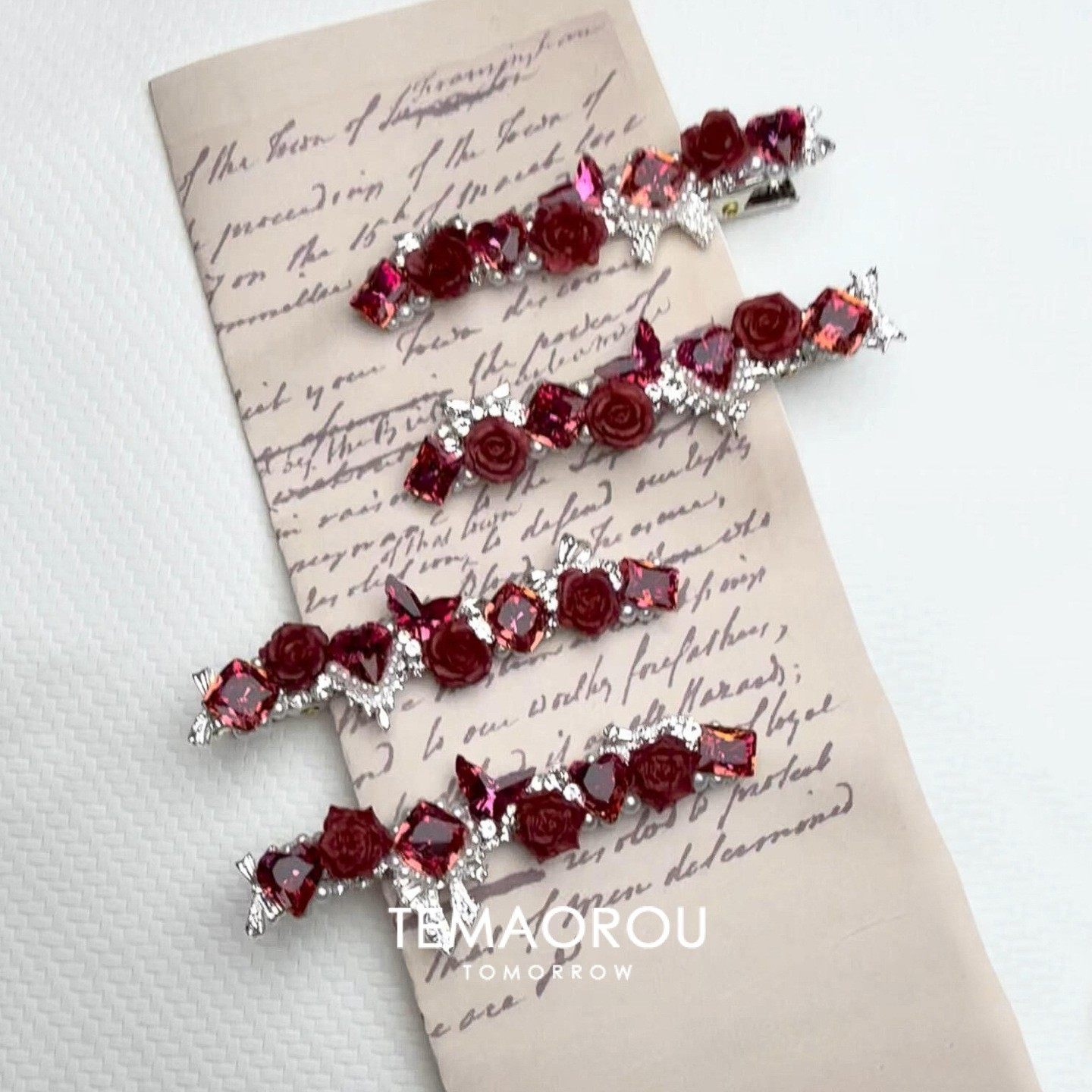 新款复古鸽血红碎石闪钻发夹侧边一字夹设计感刘海夹独特个性发夹,饰品/流行首饰/时尚饰品新,民族风发饰,淘宝优惠券,粉丝福利购,淘宝优惠卷