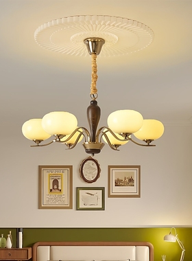 吊灯客厅灯中古轻奢魔豆灯法式高档餐厅灯美式复古胡桃木大厅灯具