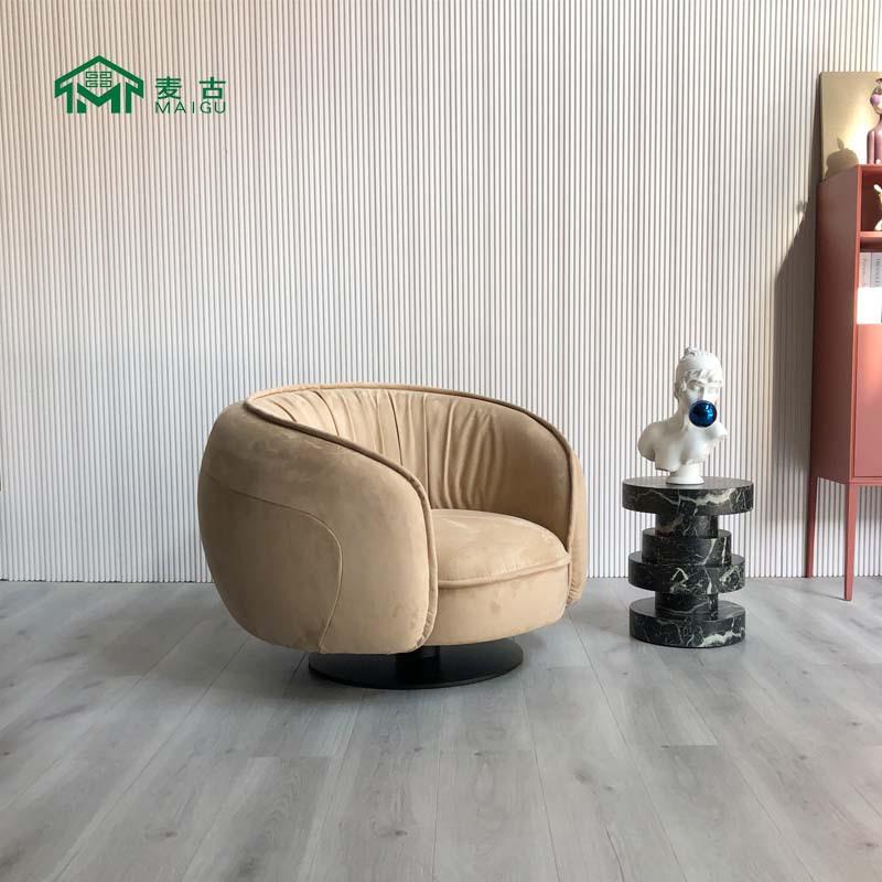 麦古现代意式简约设计师款里昴布艺单人沙发客厅别墅样板间房