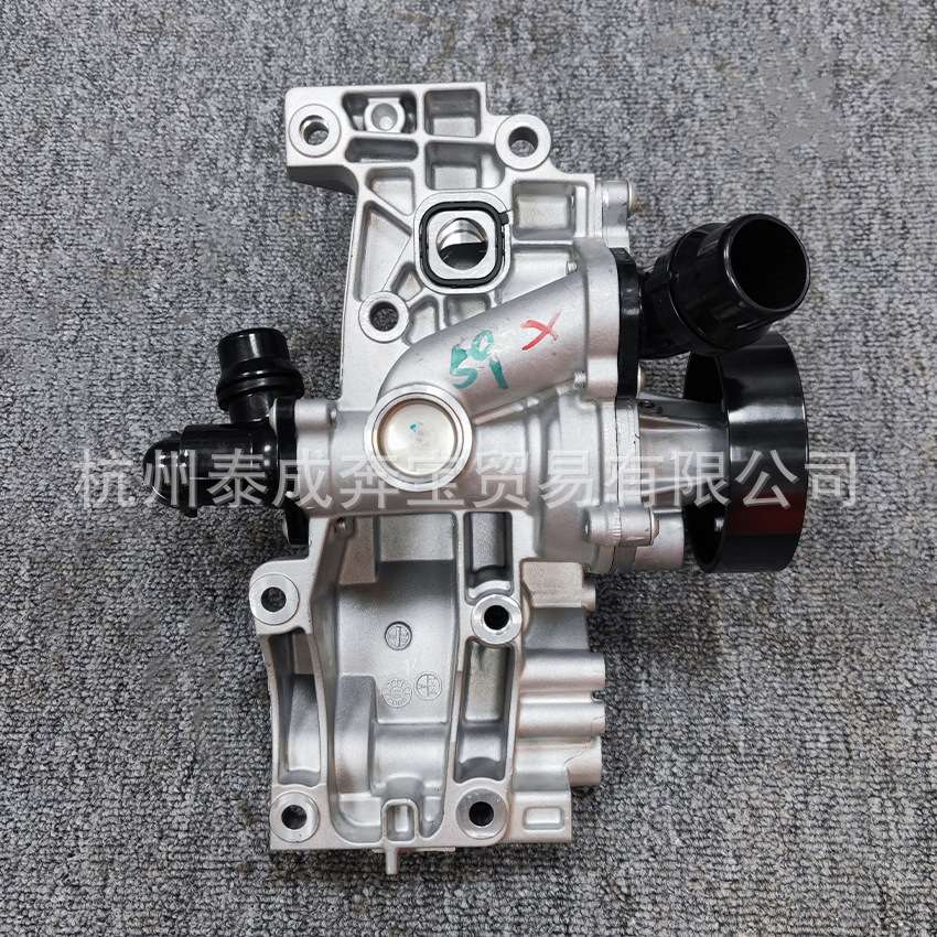 11518650988 适用宝马B38 B48 G28 G08 G20 汽车水泵