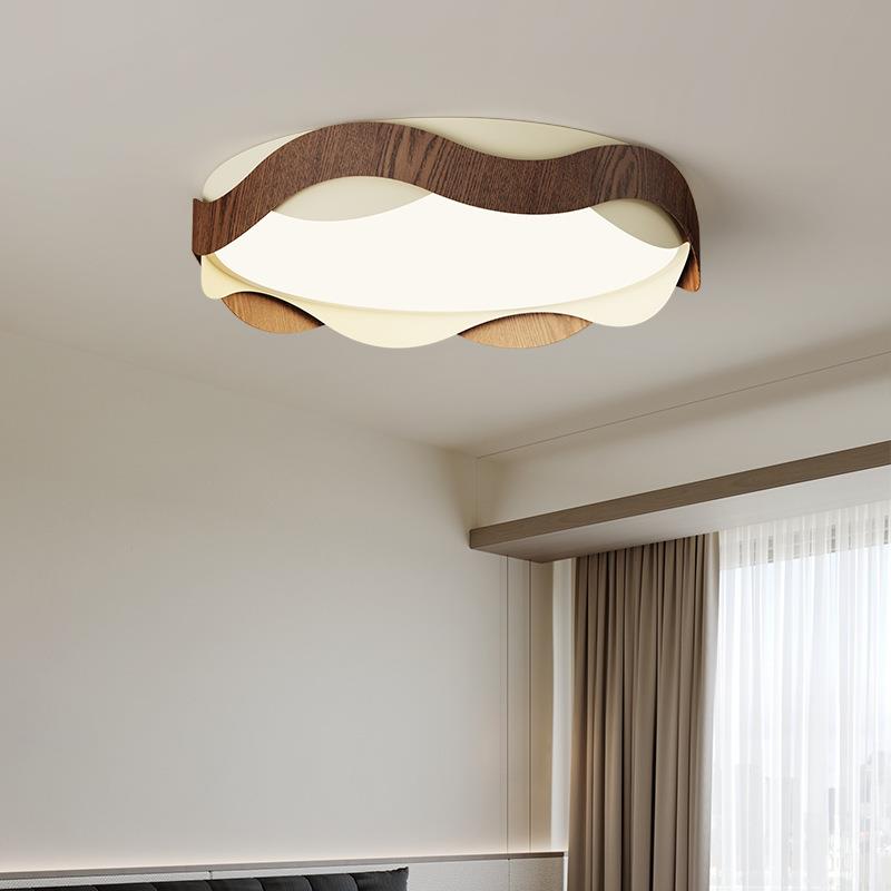 全光谱护眼奶油风吸顶复古卧室房间胡桃木色温馨儿童房波浪圆形灯