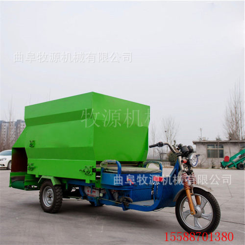 阜康大型喂料车厂家 电动撒料车 双向投料车视频 性能优良