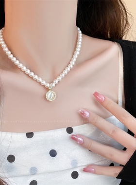 法式复古珍珠项链轻奢小众高级感2024年新款爆款锁骨链项链配饰女