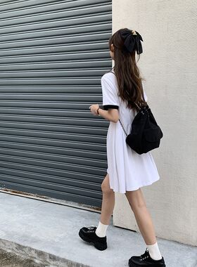 学生书包简约休闲绸布黑色链条水桶包韩版抽绳大容量通勤双肩背包