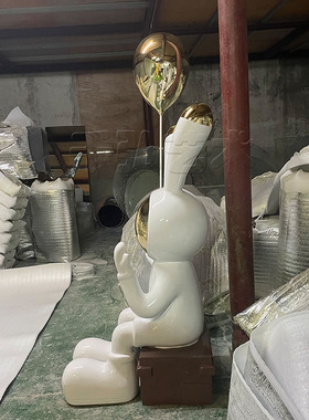 售楼处样板间太空兔大型落地摆件家居客厅电视柜玄关软装饰品