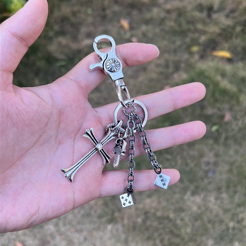 新款十字CH骰子配饰黑暗挂饰爱心千禧风挂件饰品