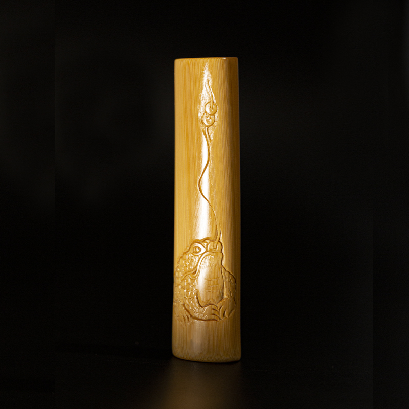 艺竹情高密度实心竹原材料浮雕金蟾雕刻玉化实心竹把玩手把件配饰