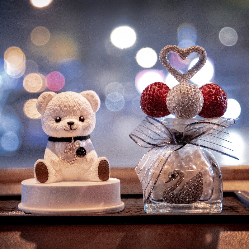 汽车装饰摆件车内中控台仪表台装饰用品车载高档创意摆饰小车内饰