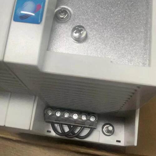 议价E82EV552-4C000 E82EV552K4C000 伦茨变频器大量库存质保现货