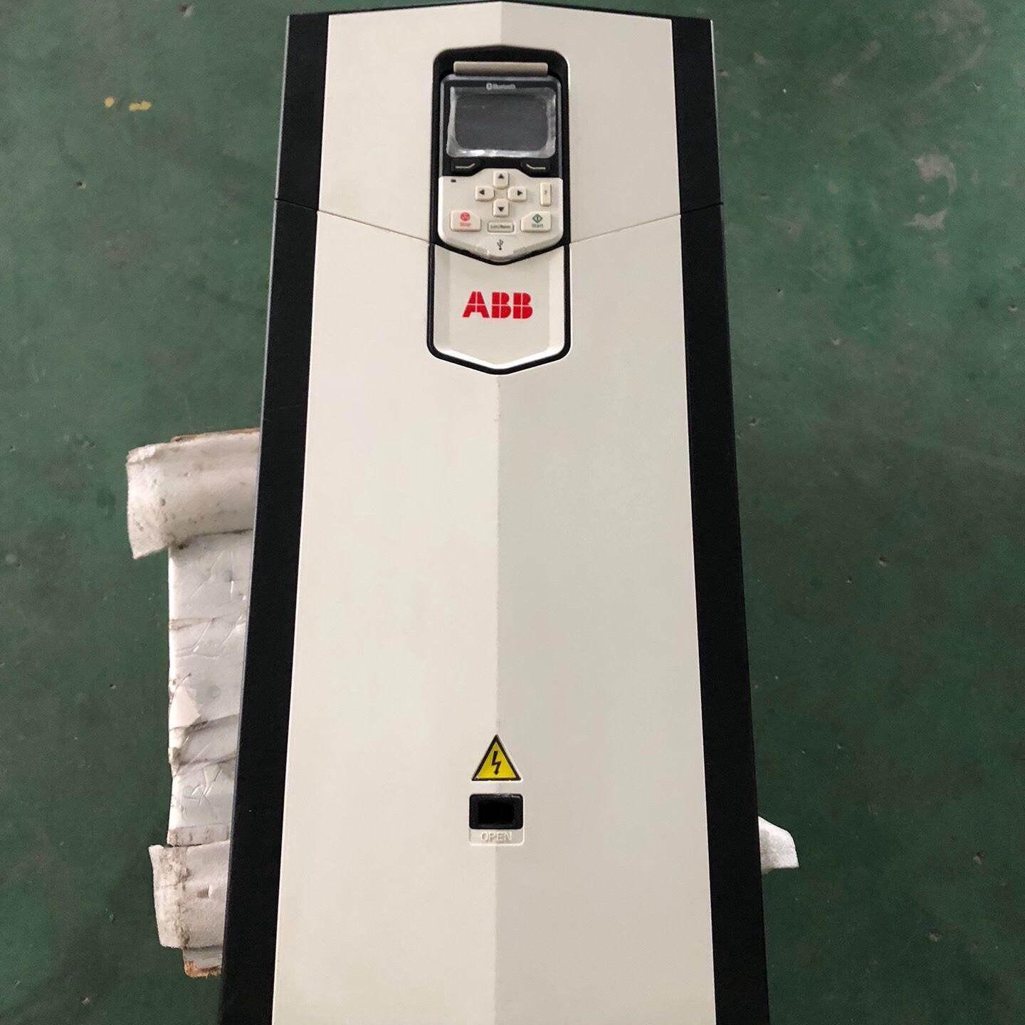 【询价】ACS880-01-206A-3 变频器110KW 9适用
