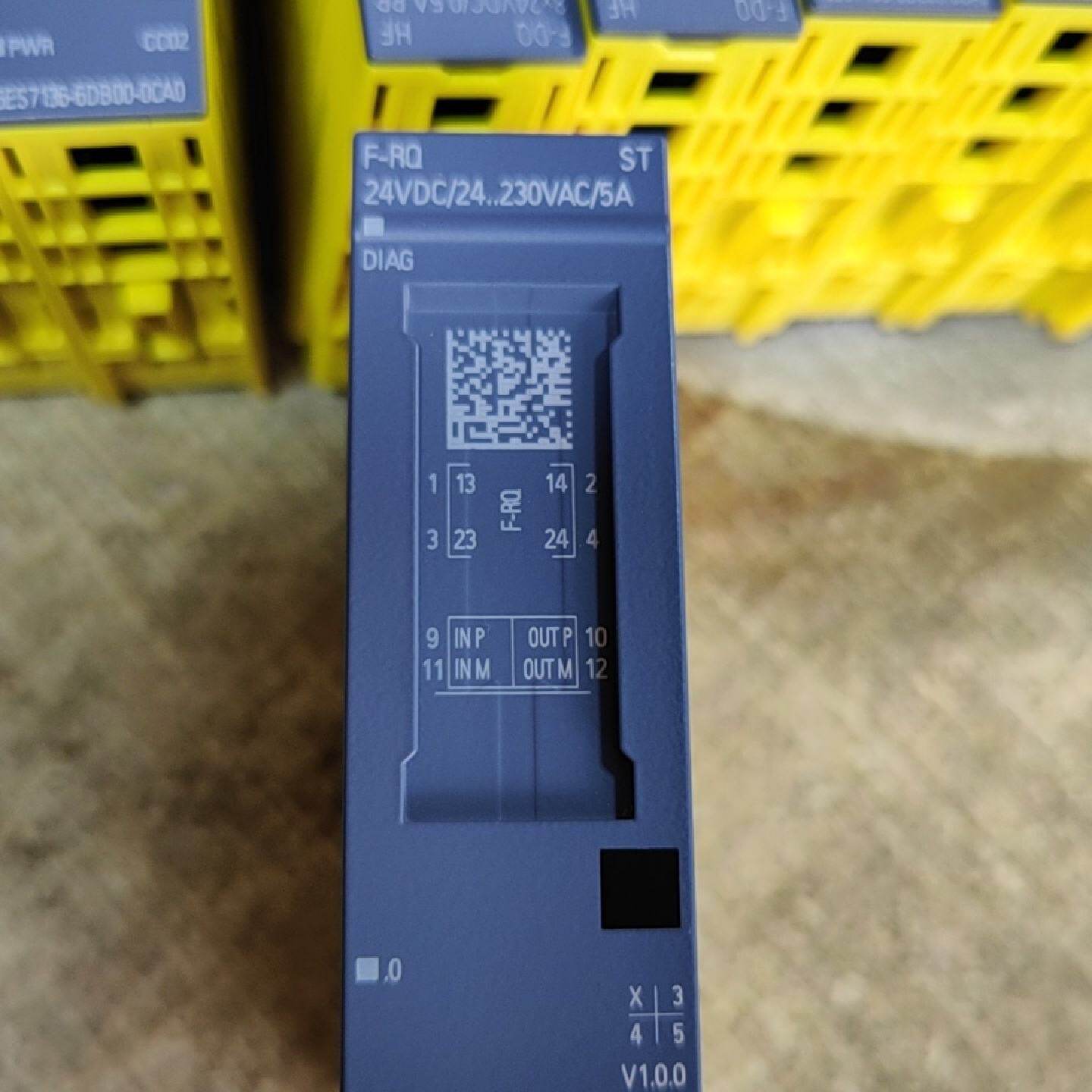 询价6ES7 136-6AR00-0BF0 实物图拍摄议价