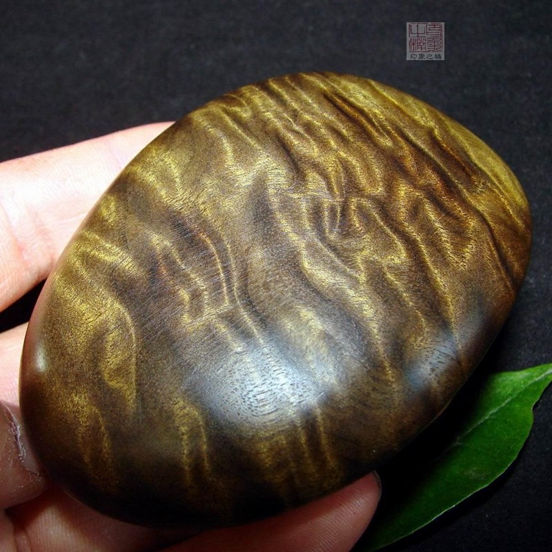 四川金丝楠木水波纹手把件实木男士把玩件阴沉木手玩木料文玩