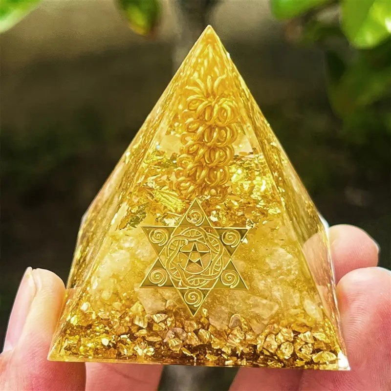 天然黄水晶金字塔模型摆件办公室办公桌家居店铺八方来财摆件礼品