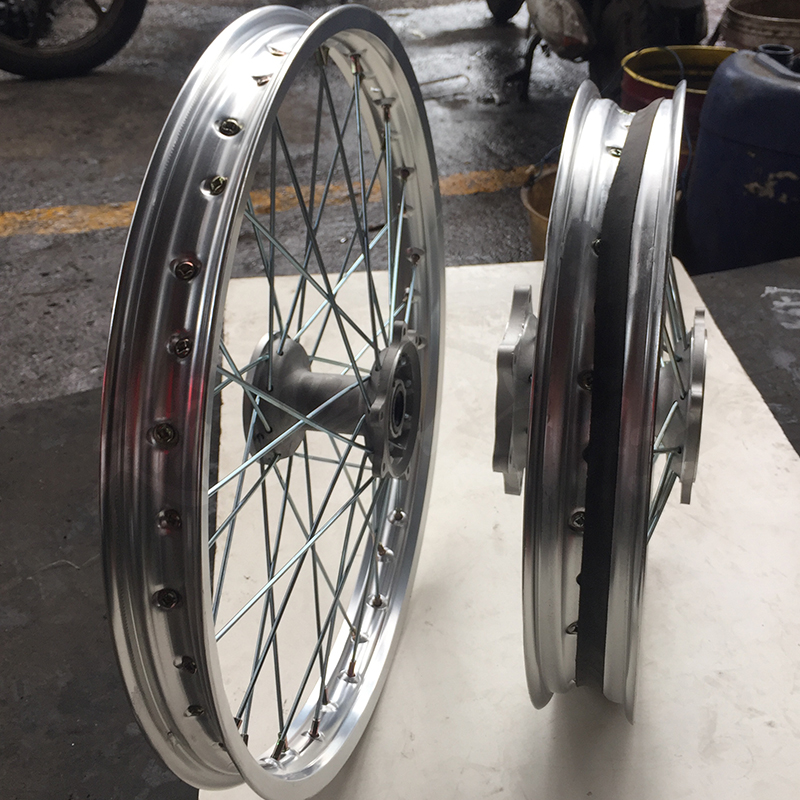 k6T4T6正林贵尊极盗者海陵M467越野摩托车前21后18吕钢圈轮毂总成