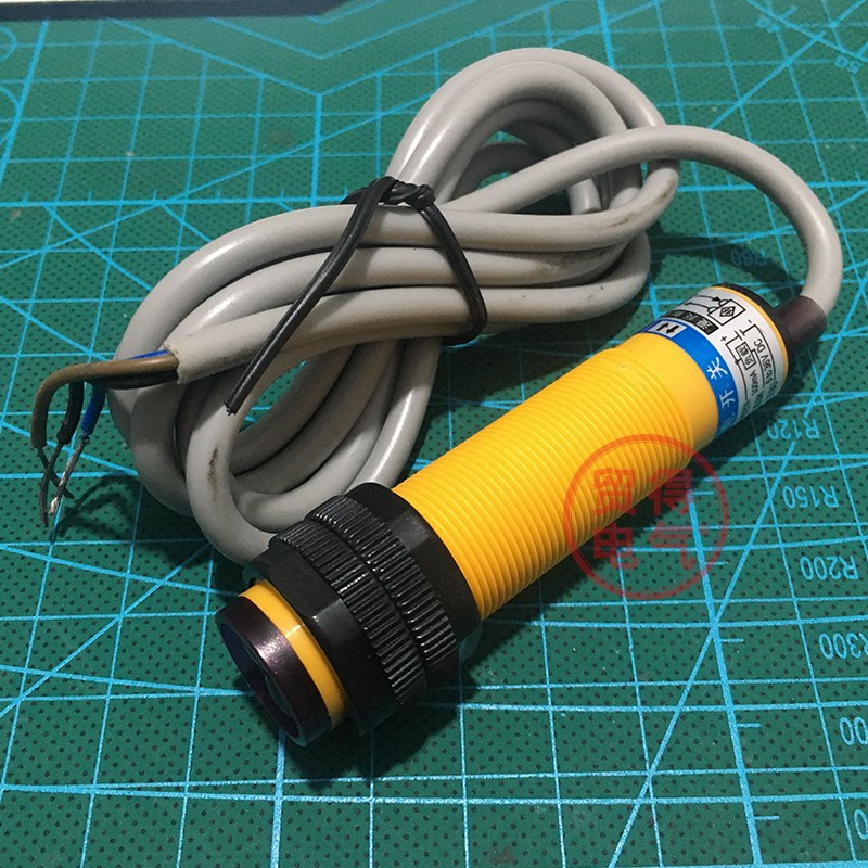 E3F-DS30B2沪工CHIIB光电开关传感器直流三线NPN常闭C4 OMKQN