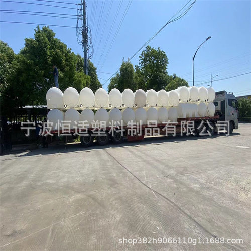 恒适厂家直销泥浆运输罐2吨3吨泥浆运输罐加工PE材质滚塑卧式储罐