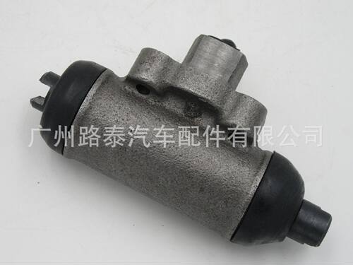 适用于D22 R50 4WD 后刹车分泵 44100-3W400  跨境热销款